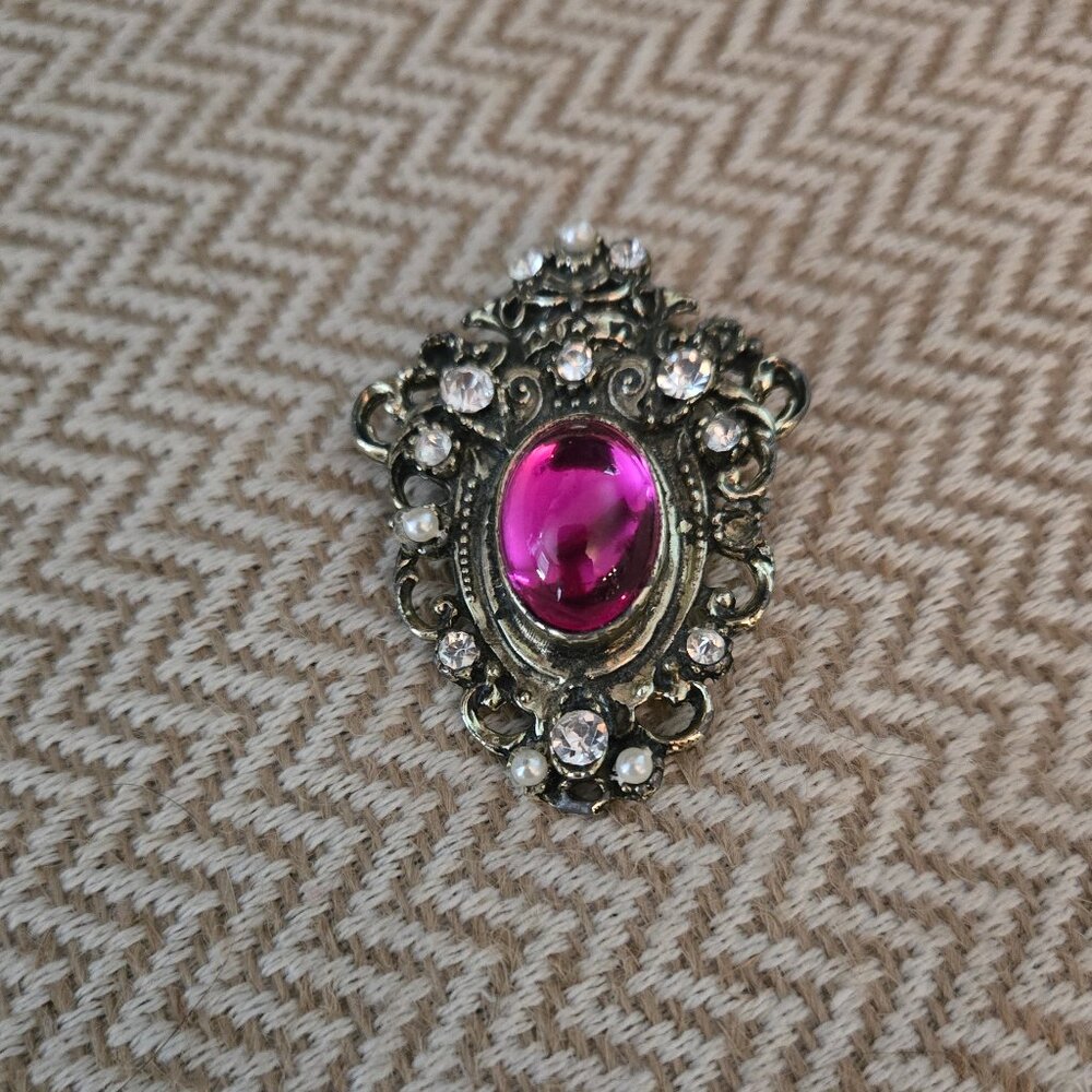 Vintage Style Brooch